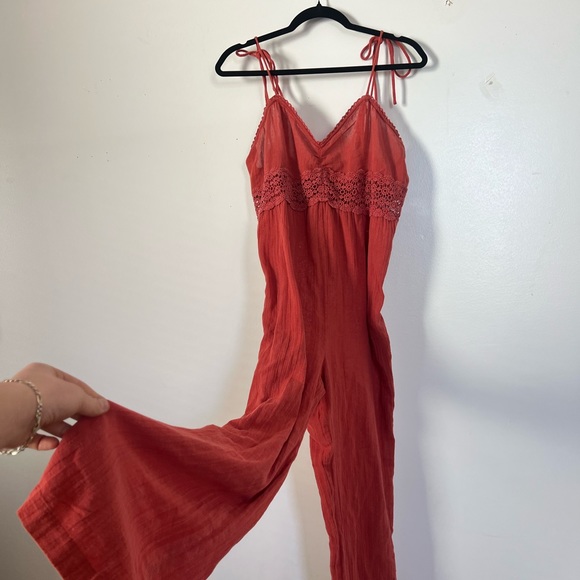 Urban outfitters coral red orange loose jumpsuit! Size medium never worn boho - Picture 1 of 3